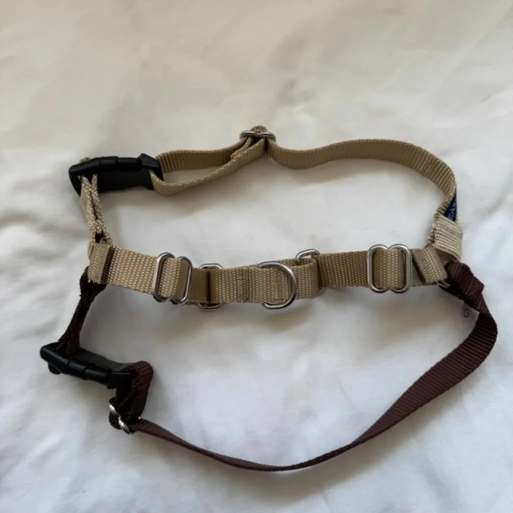 NWT PetSafe Easy Walk No-Pull Dog Harness, Size Medium, Fawn/Brown Color